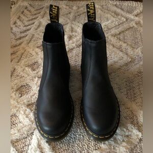 Dr. Martens Black Nappa Leather Chelsea Boots, men’s 8 women’s 9